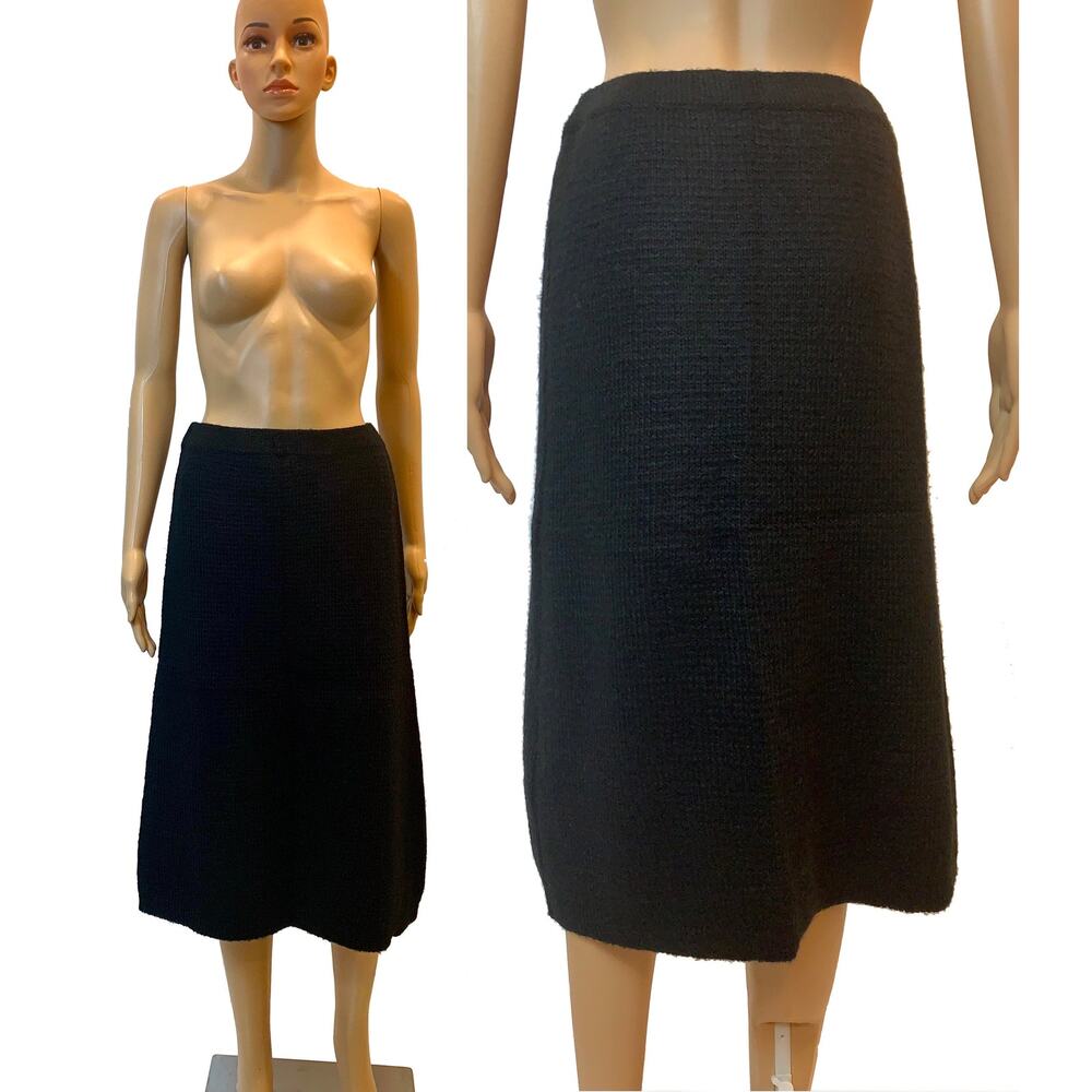 Vintage 70s Black Knit Below Knee Midi Skirt | Boucle Chunky Knit A-Line | M